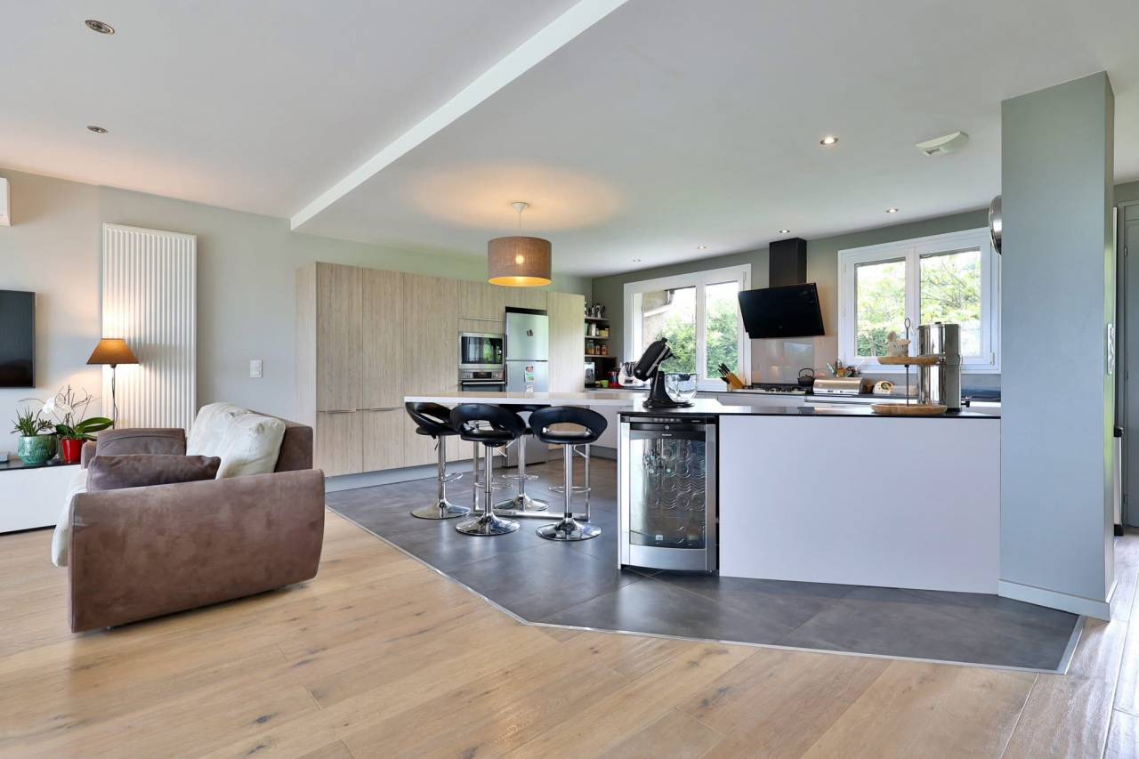 Propriété équestre vue sur les Monts du Lyonnais (69)