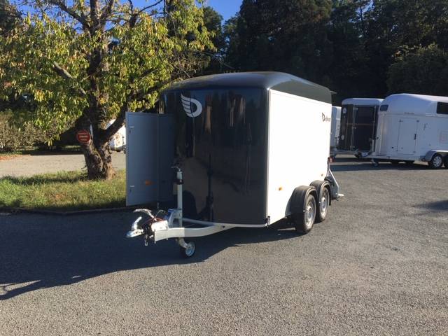 Fourgon Roadster 500 Debon