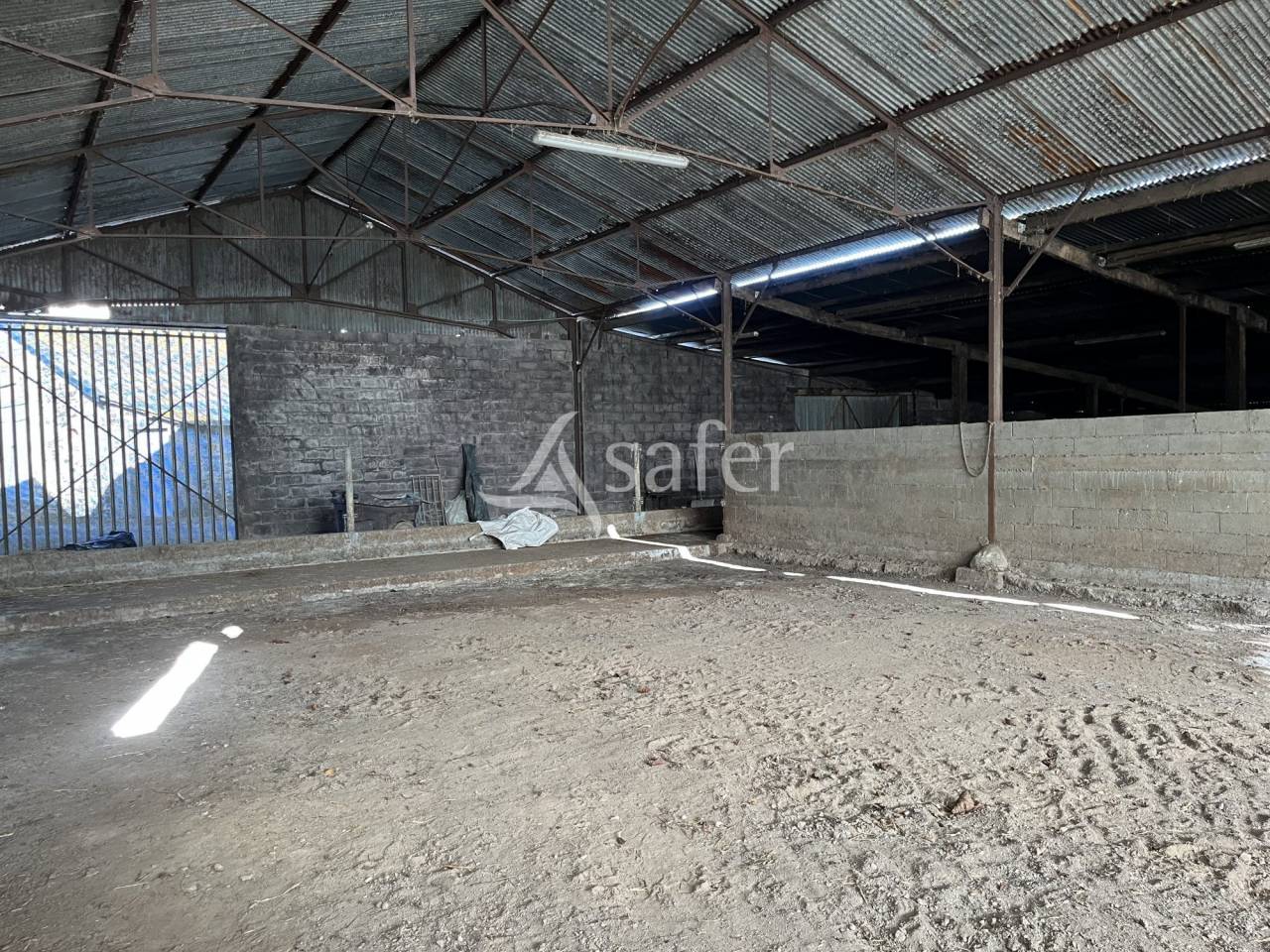 Bati ancien de caractère et son foncier d'un seul tenant