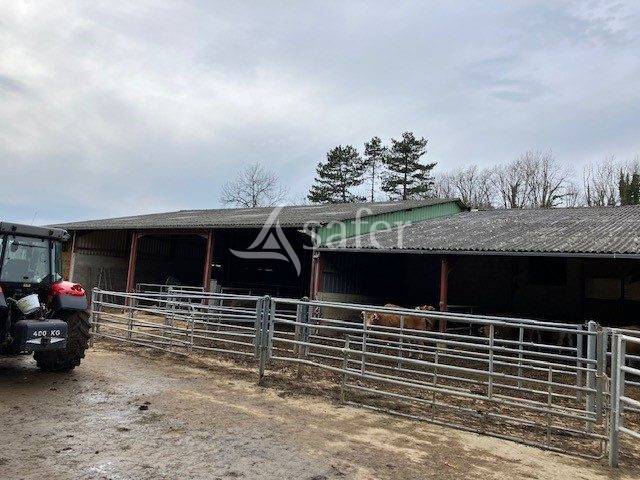 PROPRIETE HISTORIQUE EN PIERRE