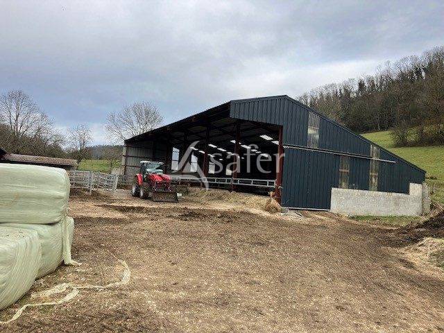 PROPRIETE HISTORIQUE EN PIERRE