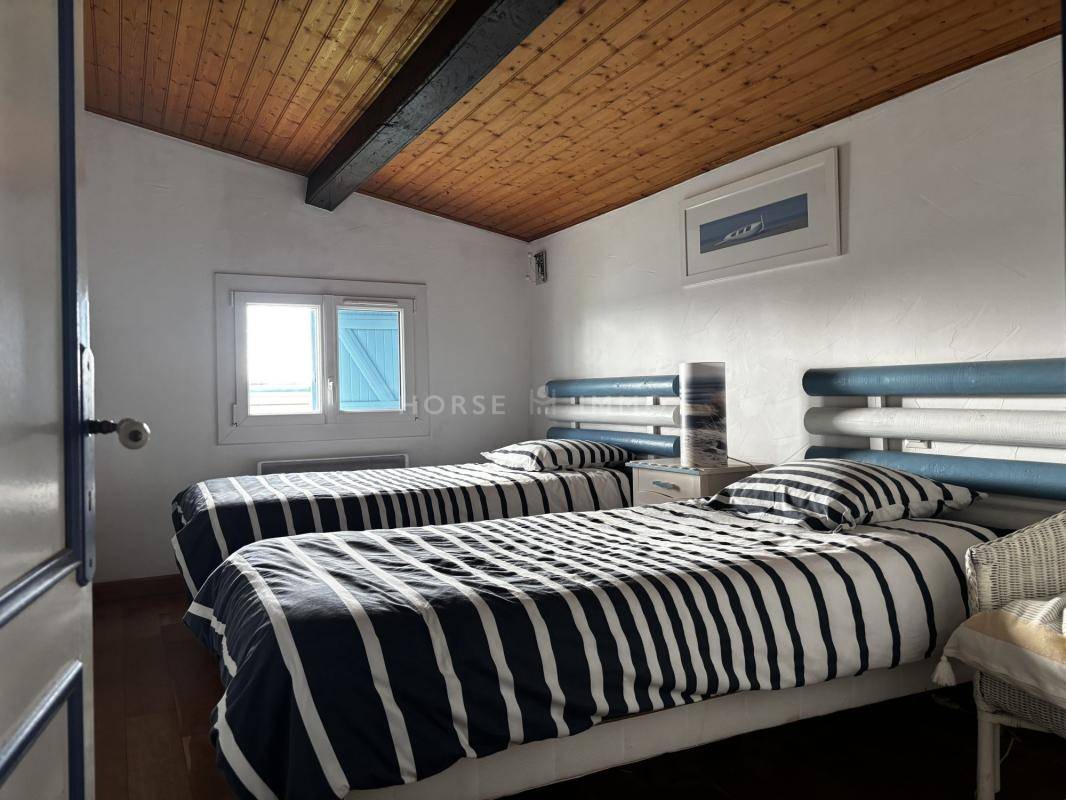 Domaine avec G&icirc;tes et salle de r&eacute;ception, 15 ha, C&ocirc;te Atlanti