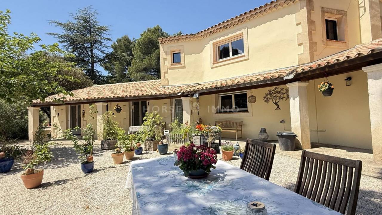 Alpilles - magnifique domaine de 6,5 hectares