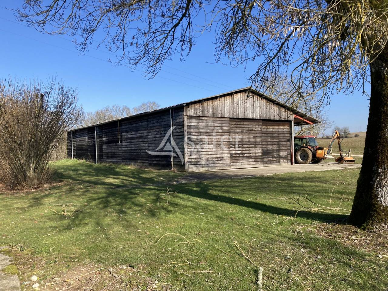 Très jolie propriété en pierre touristique et agricole