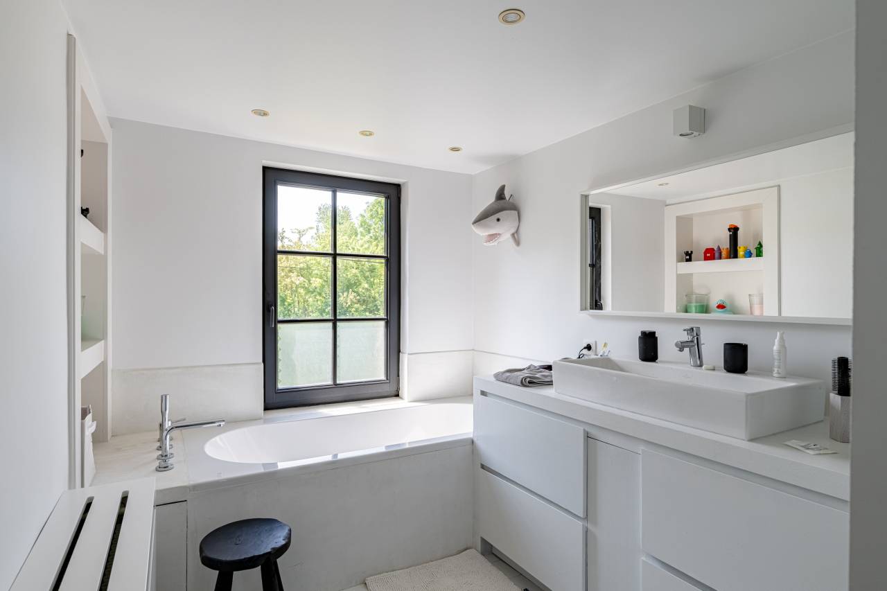 Belgique-Autoroute de Paris-MONS/Feluy