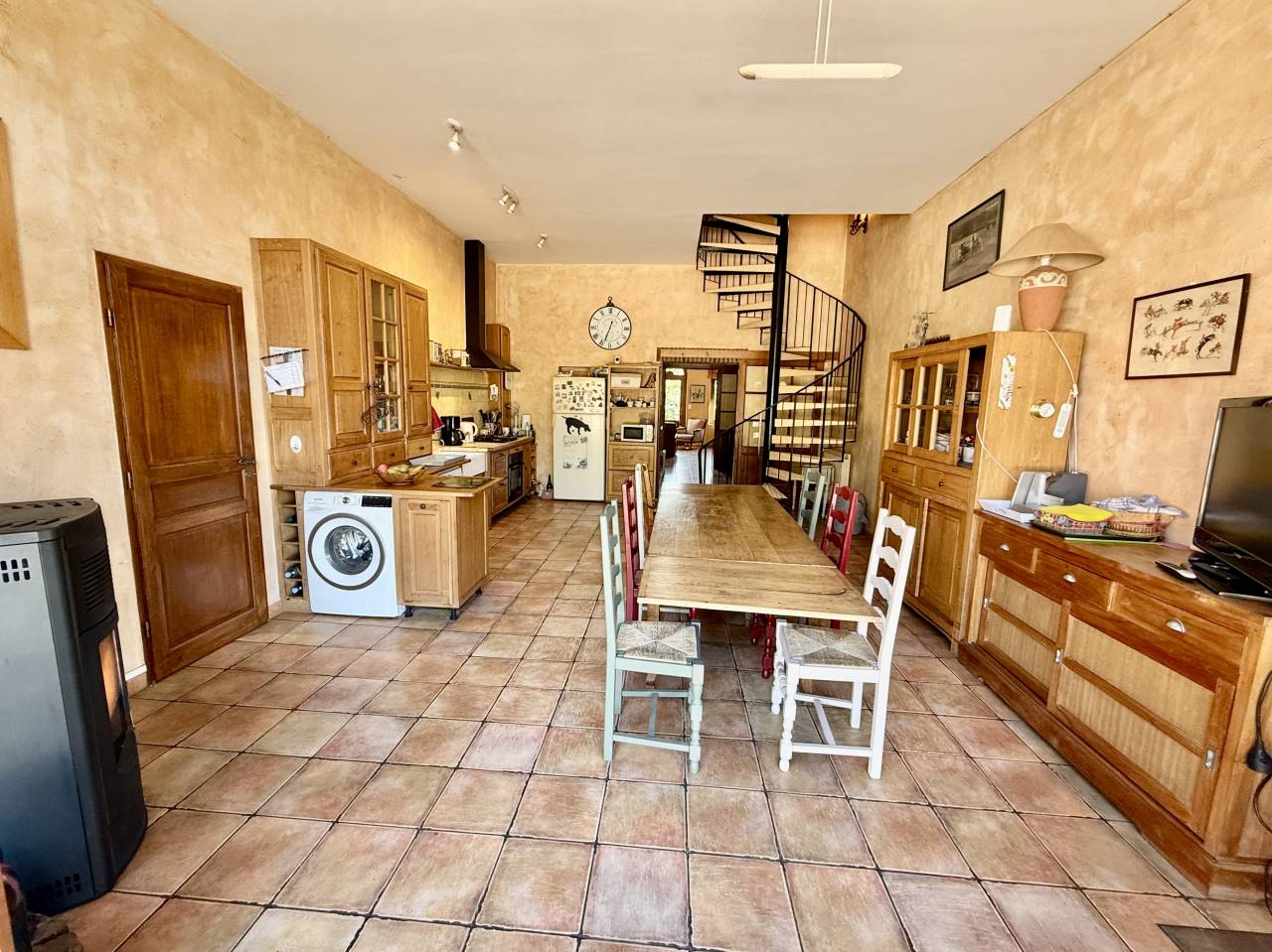 FORGES-LES-EAUX - RAVISSANTE PROPRIETE EQUESTRE