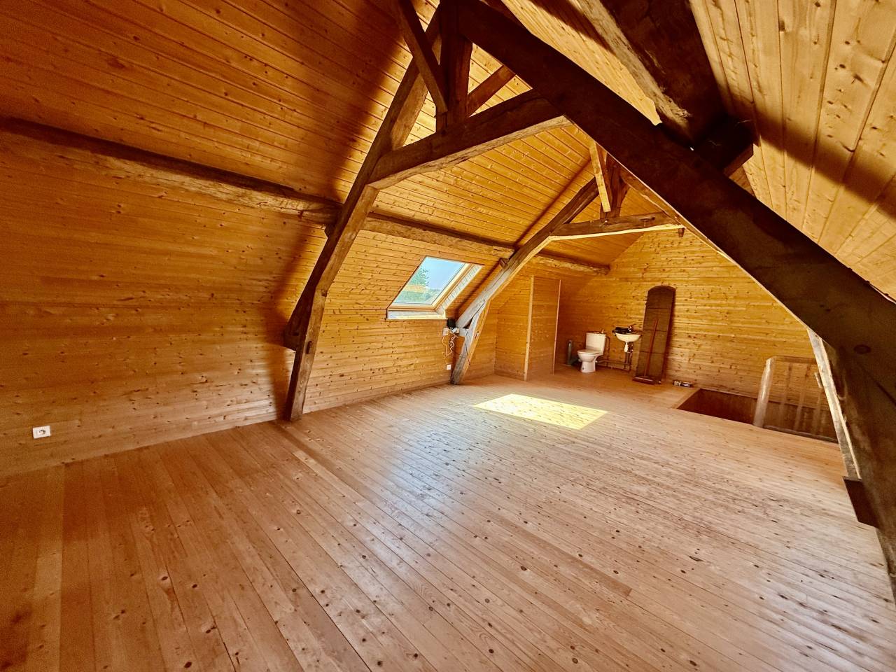 FORGES-LES-EAUX - RAVISSANTE PROPRIETE EQUESTRE