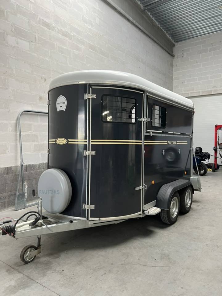 Vans pour chevaux Futras- TO 711