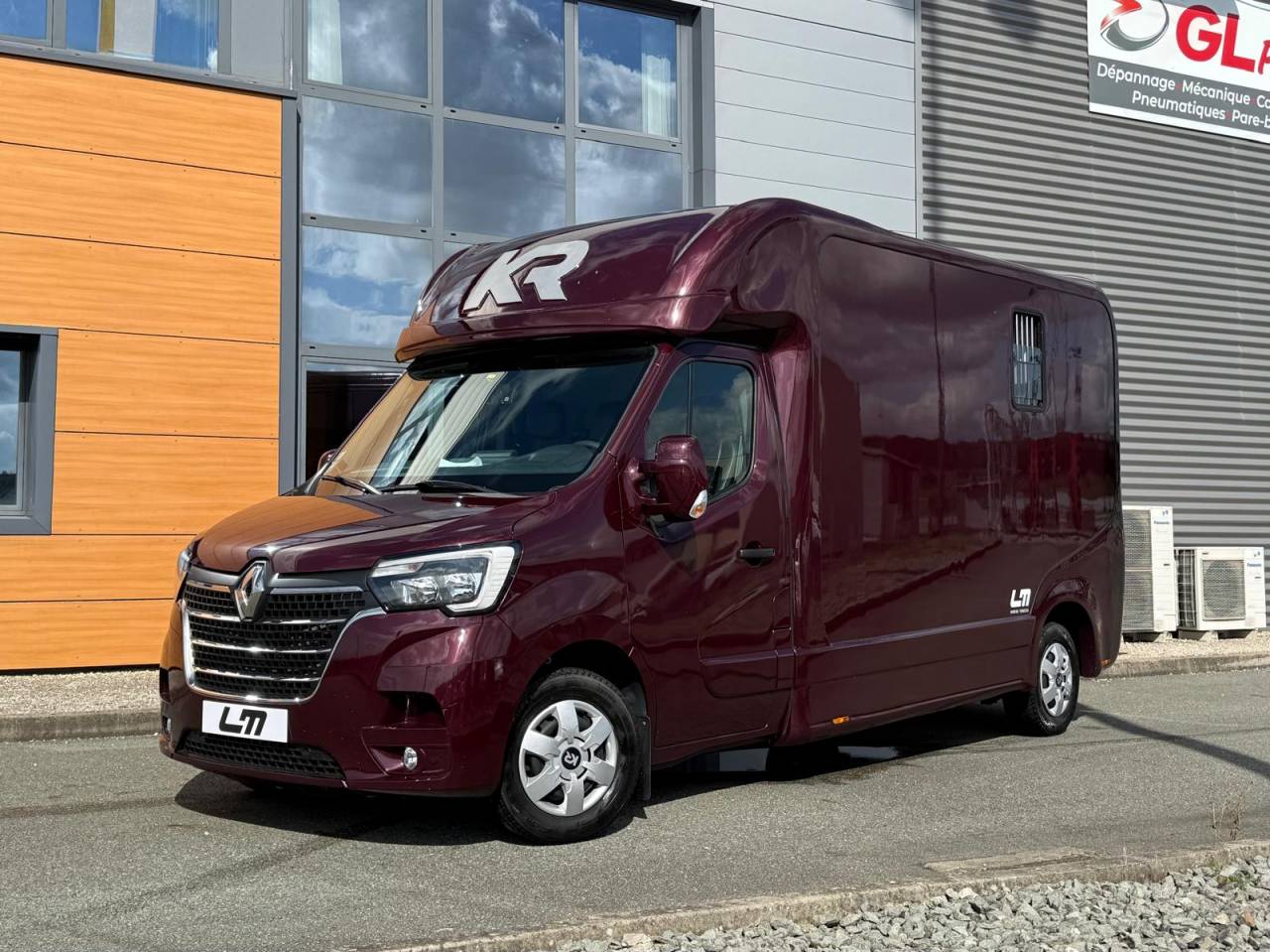 VL MASTER KRISMAR STALLES - 165CH - VENDU