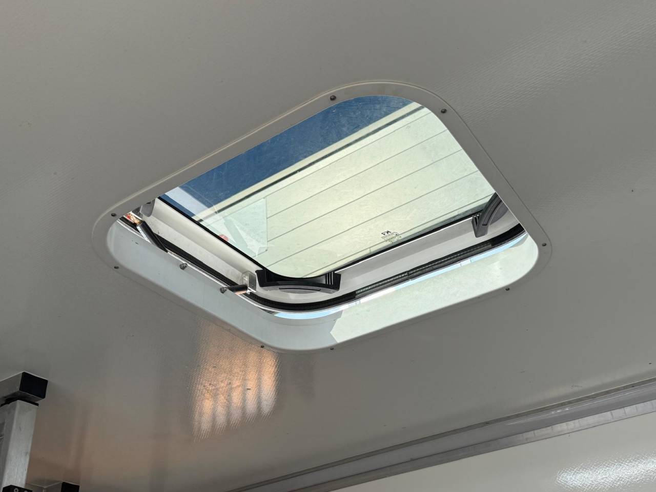 VL MASTER KRISMAR STALLES - 165CH - VENDU