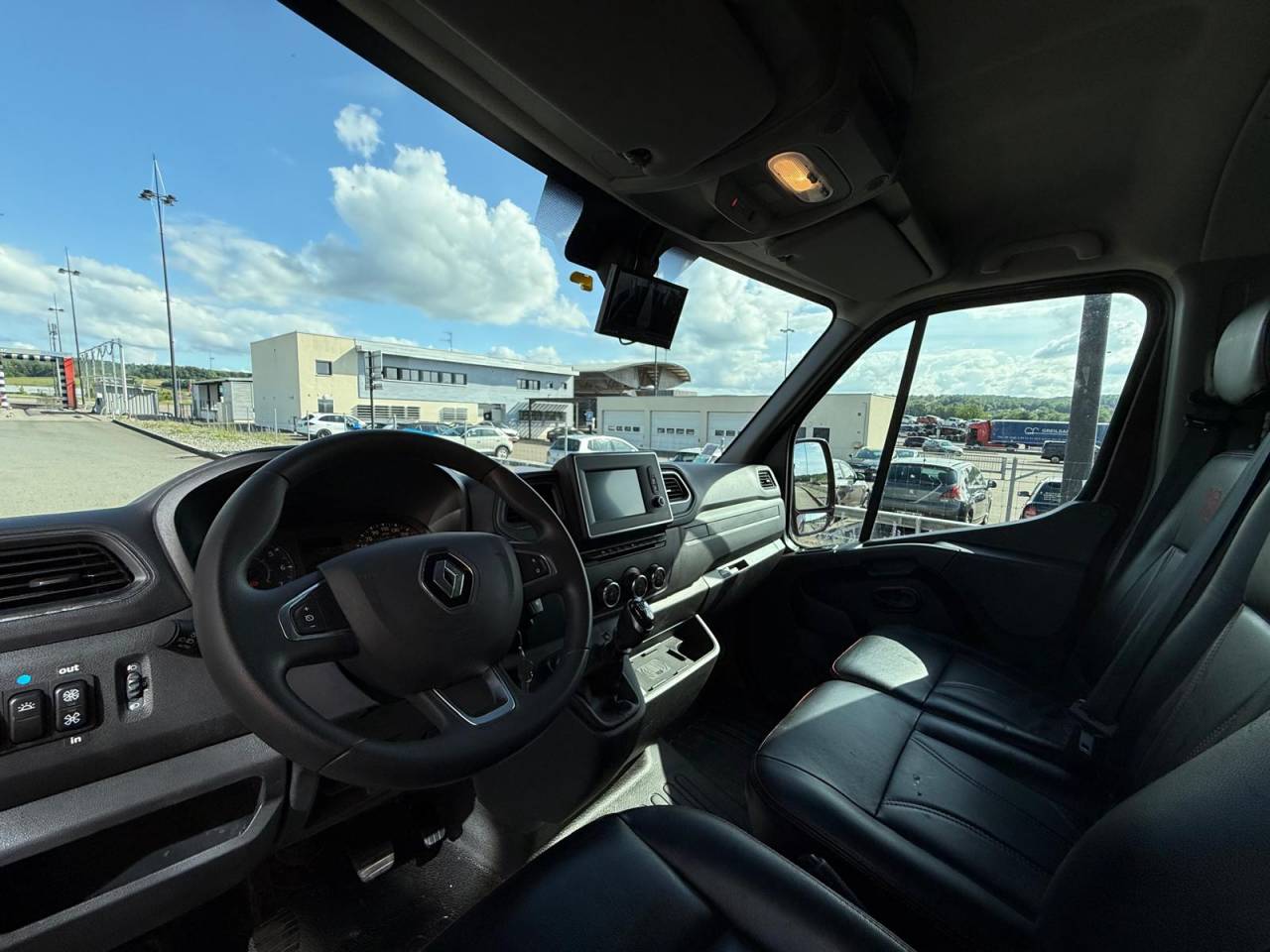 VL MASTER KRISMAR STALLES - 165CH - VENDU