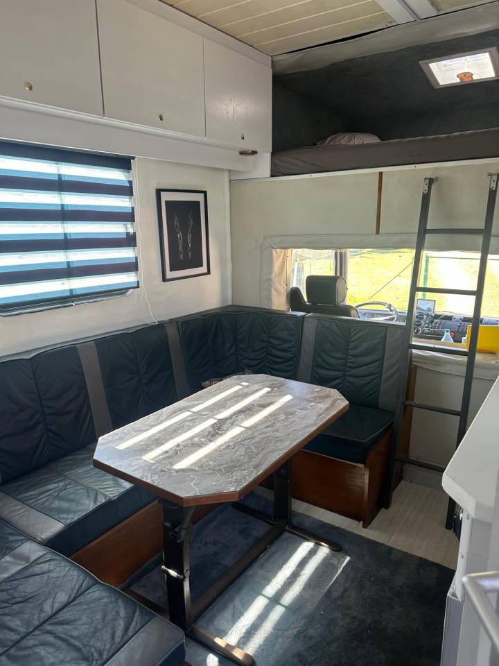 JL 7 chevaux avec home car 