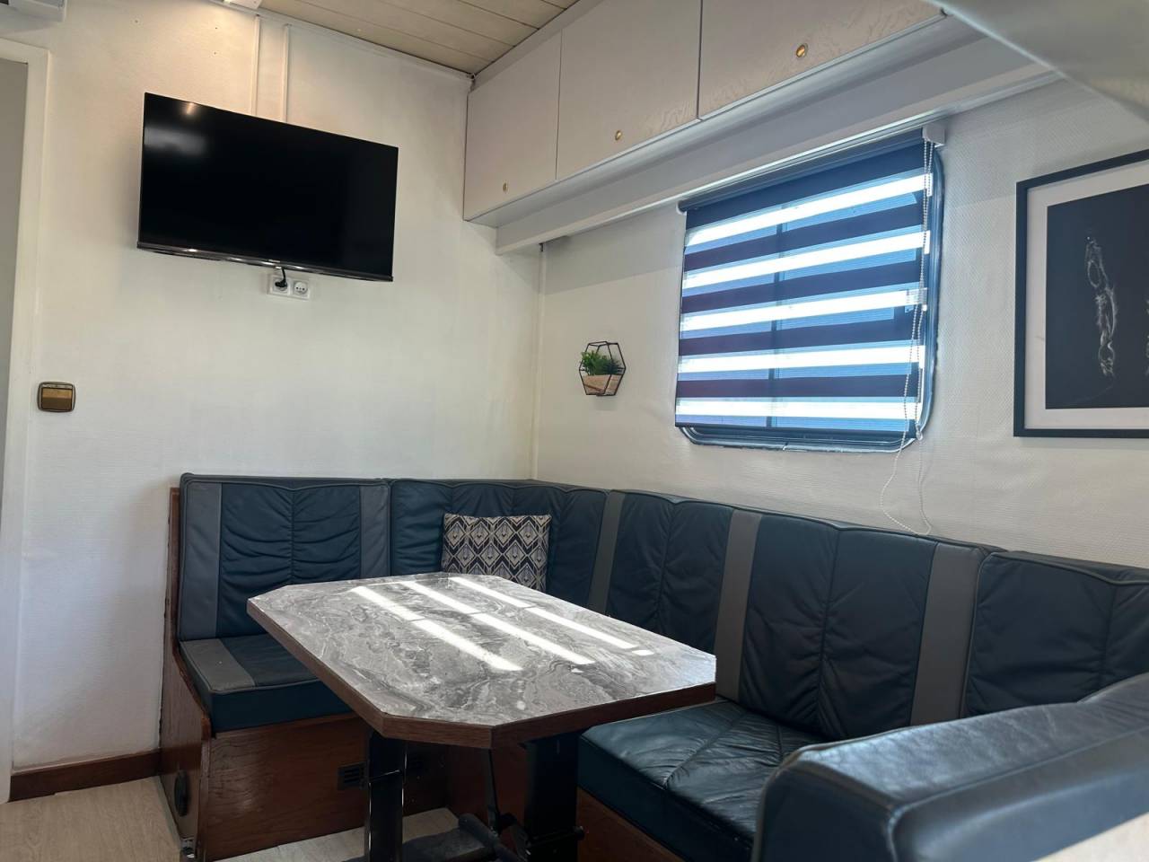 JL 7 chevaux avec home car 