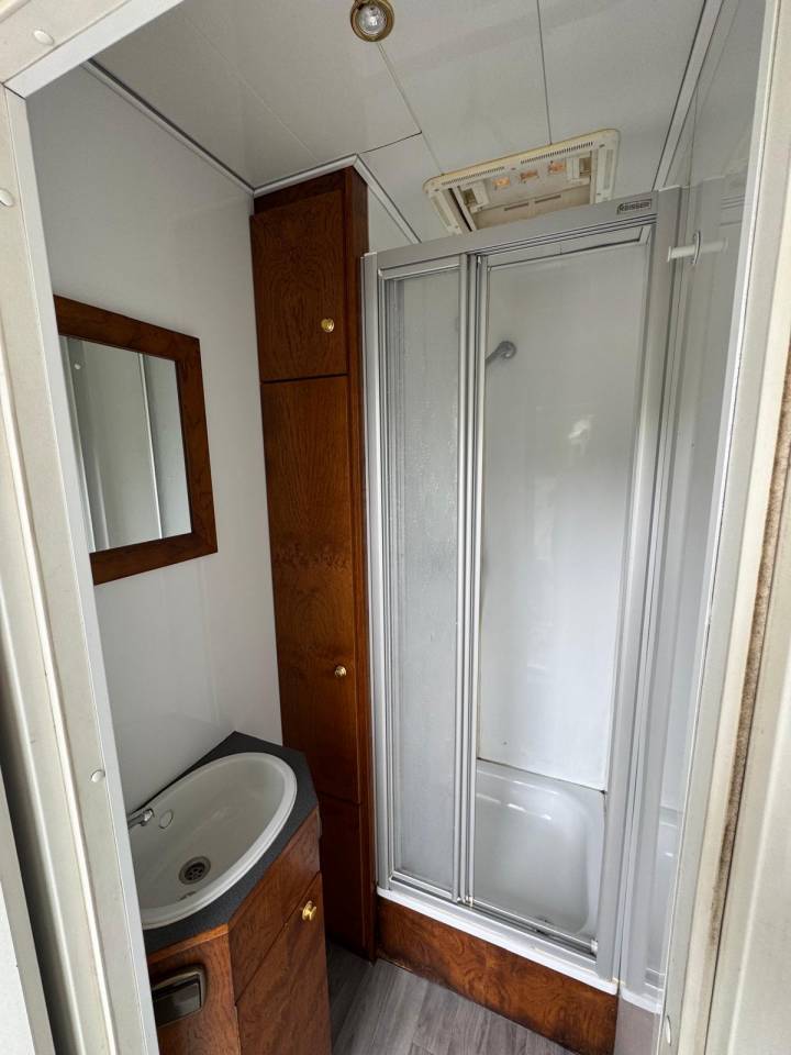 JL 7 chevaux avec home car 