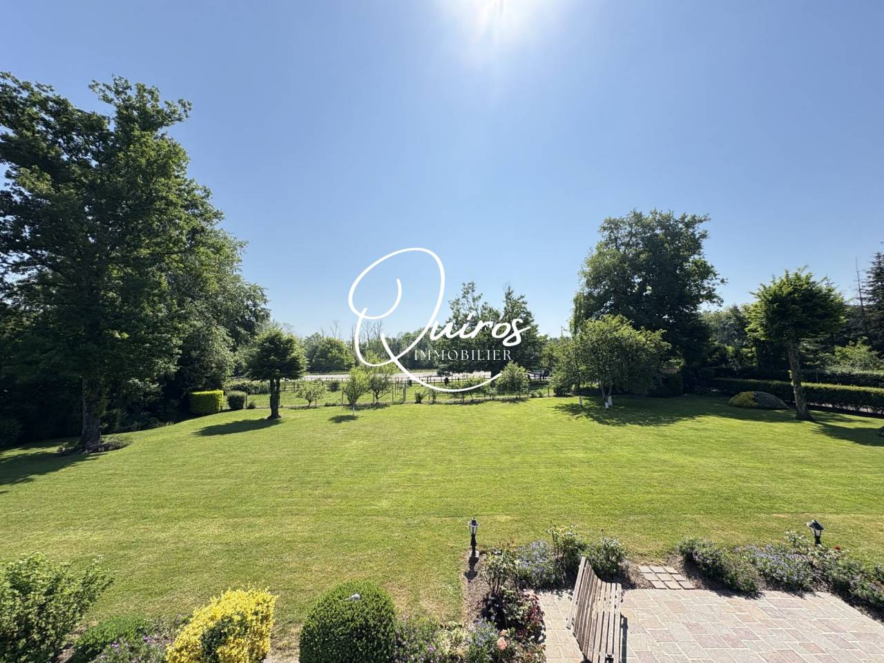 Charmante maison avec écurie et carrière, à deux pas de Fonta