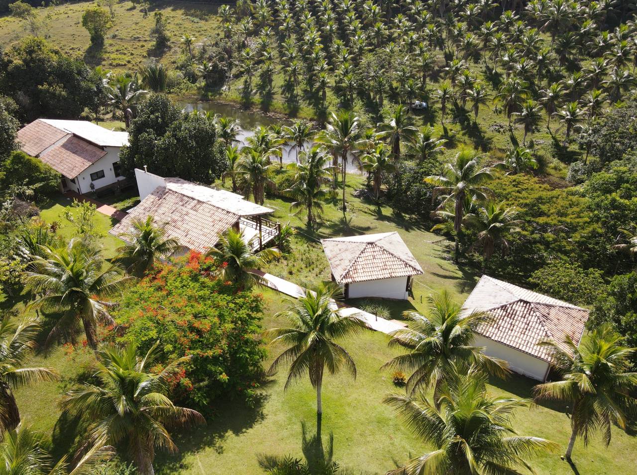 FERME EQUESTRE 15HA A ITACARE BA-BRESIL A 3KM DE LA MER