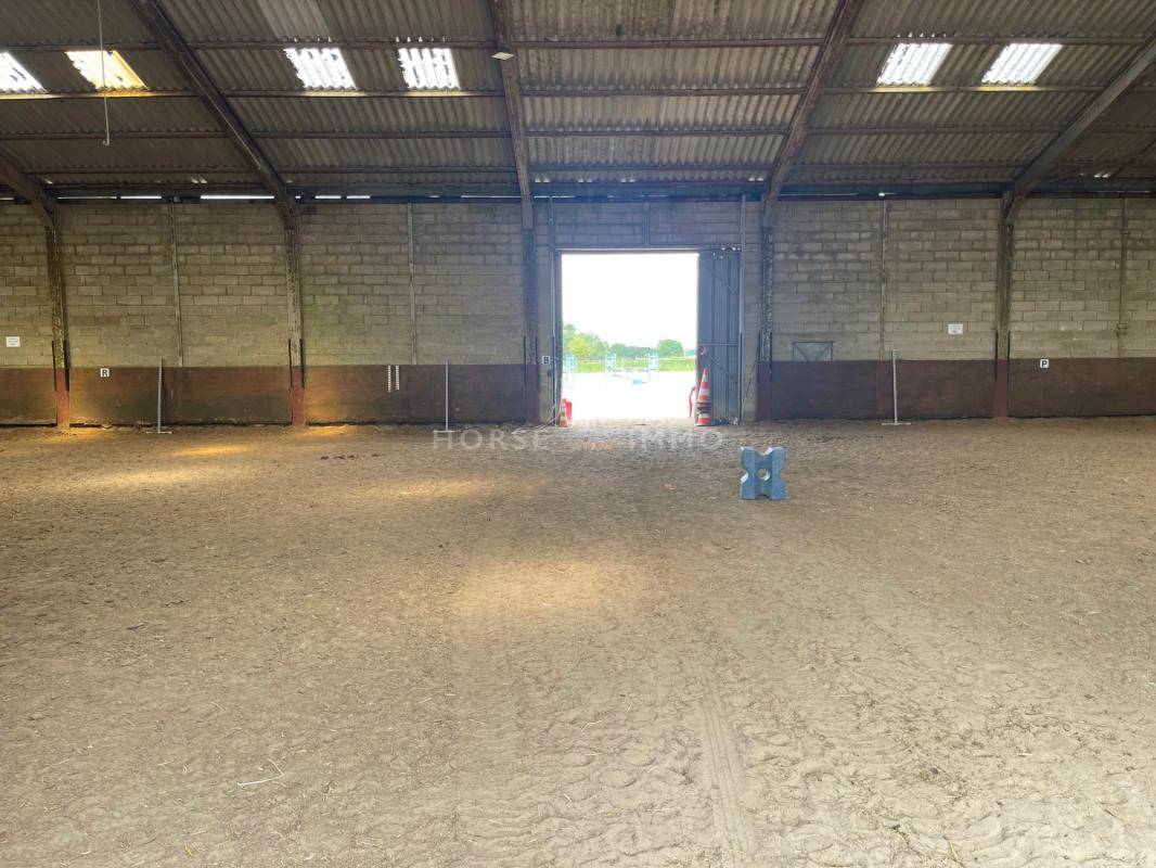 Ecurie avec Travaux au sud d'Arpajon