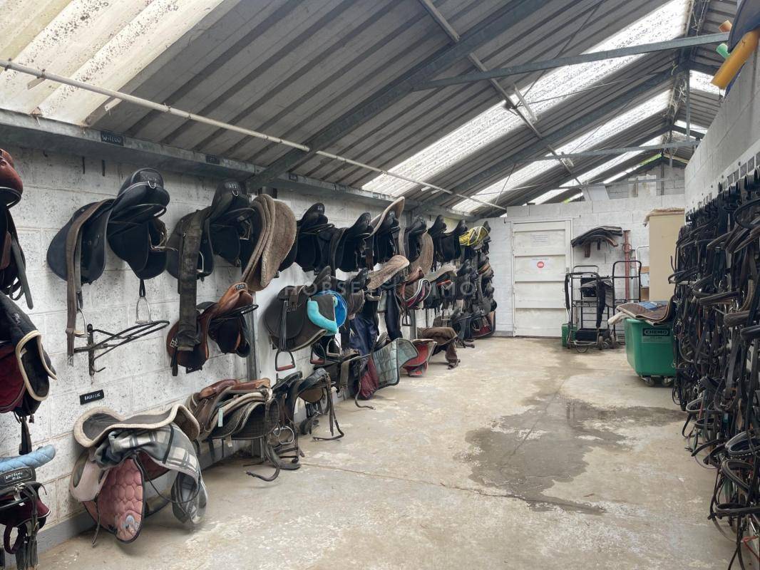 Ecurie avec Travaux au sud d'Arpajon