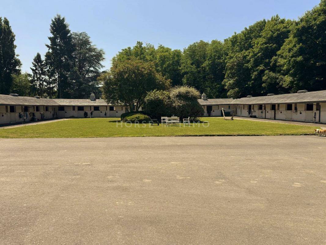Ecurie de Propriétaires proche de Fontainebleau