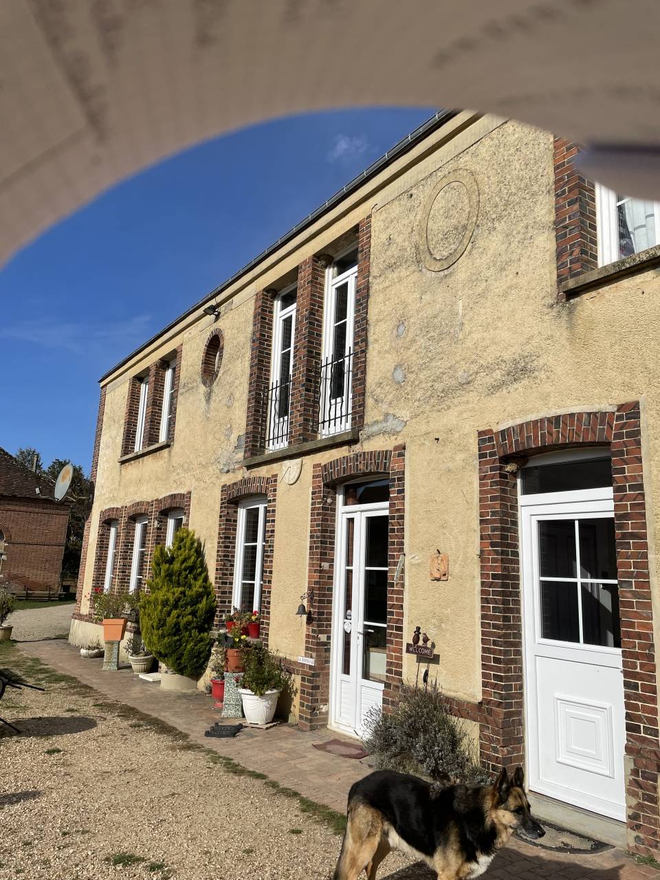 Écurie/ferme équestre entre Dreux et Chartres