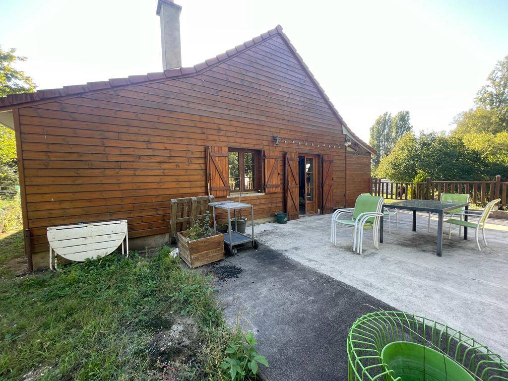 Propriété équestre sur 1,9 ha à 10 mn de Bourges (18)