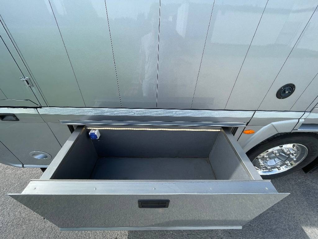 Volvo STX POP-OUT, POP-UP