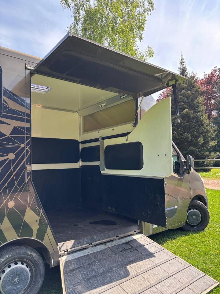 Cavalcar Opel Movano boite auto - VENDU