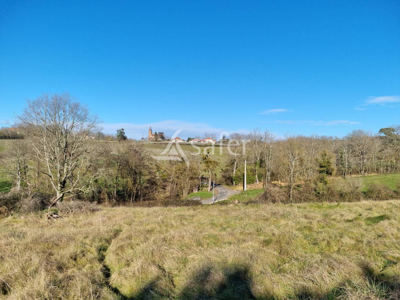 Corps de ferme avec 11 ha proche Madiran