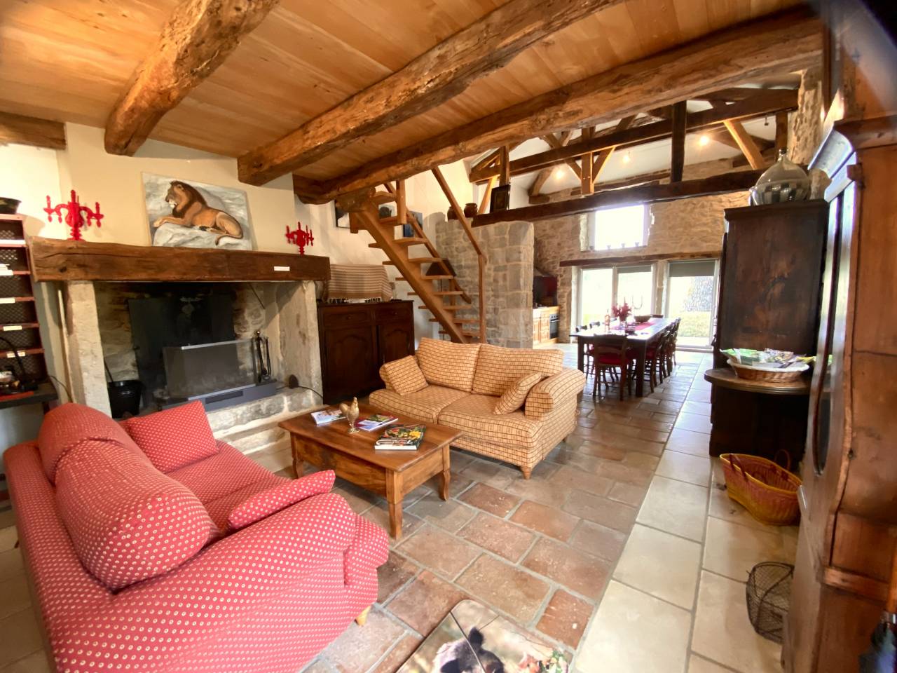 Ranch du Roc Gite équestre. GR/P600 hectares de foret. 