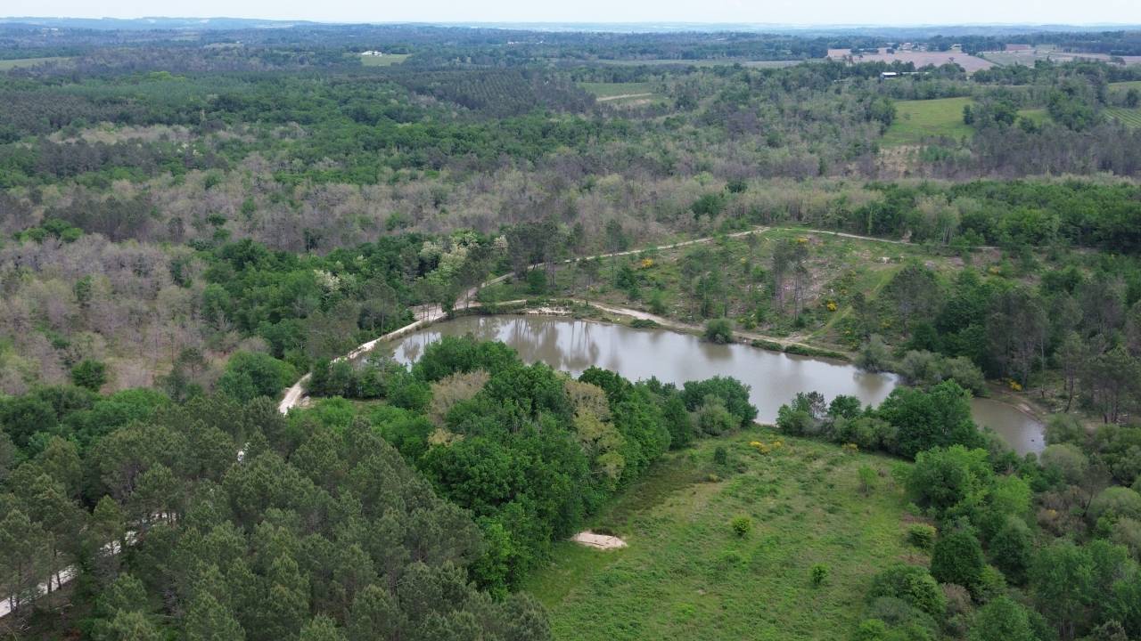 Domaine de chasse de 100 ha avec gîtes