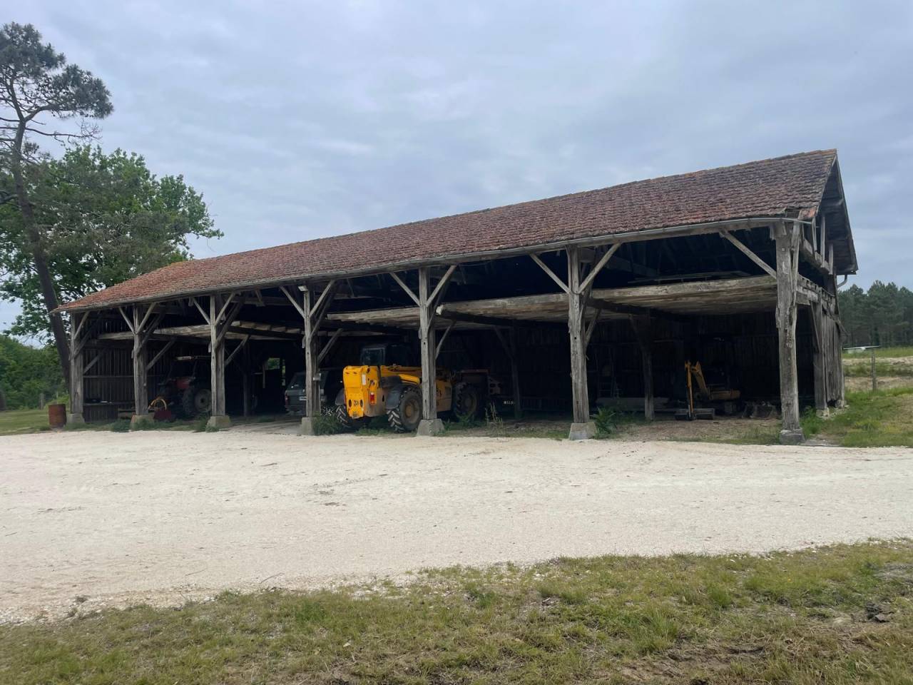 Domaine de chasse de 100 ha avec gîtes