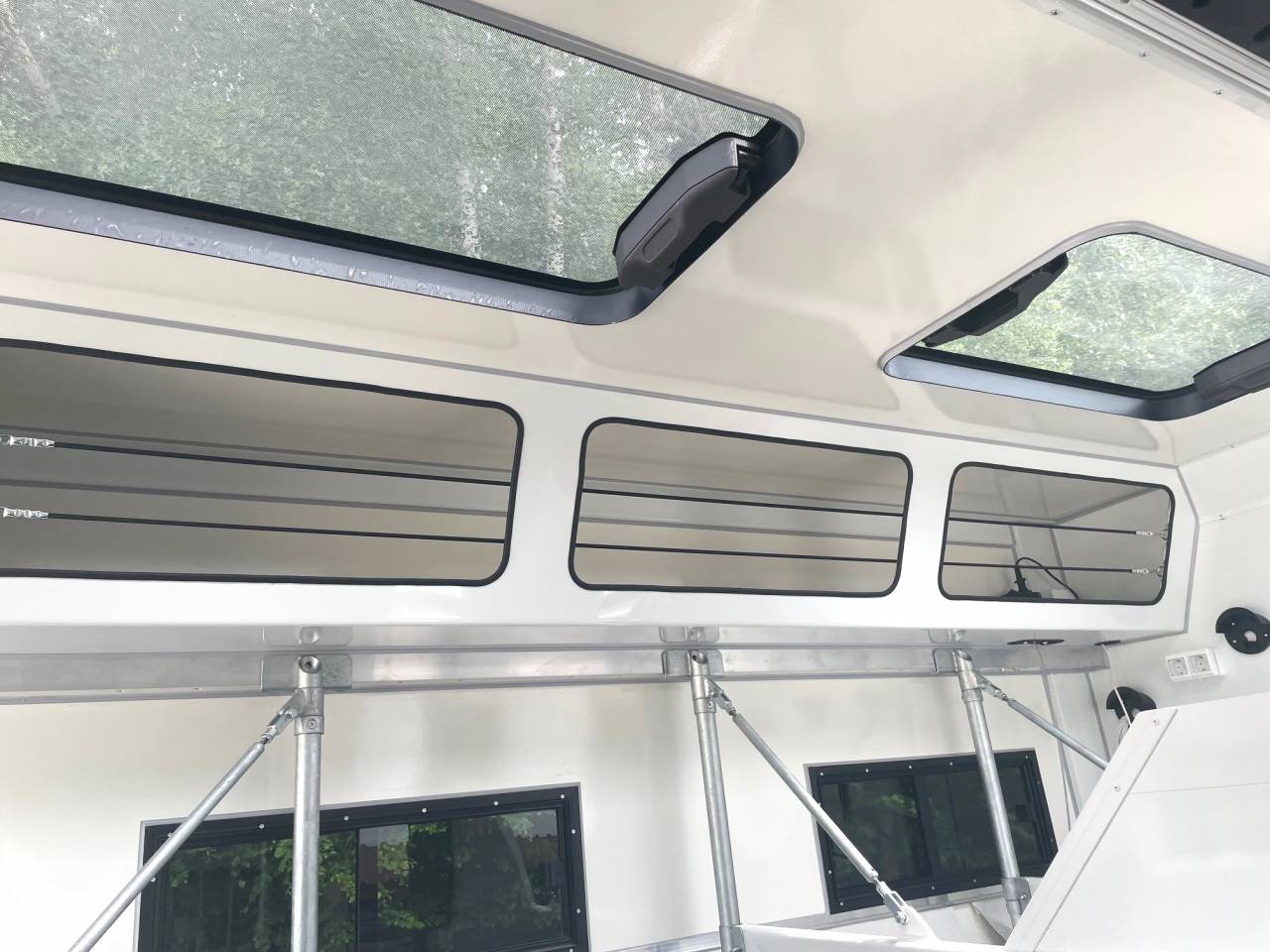 MAN TGM 15.290 WMS POP OUT