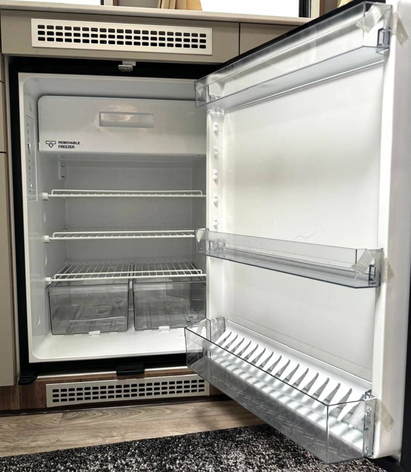 MAN TGM 15.290 WMS POP OUT