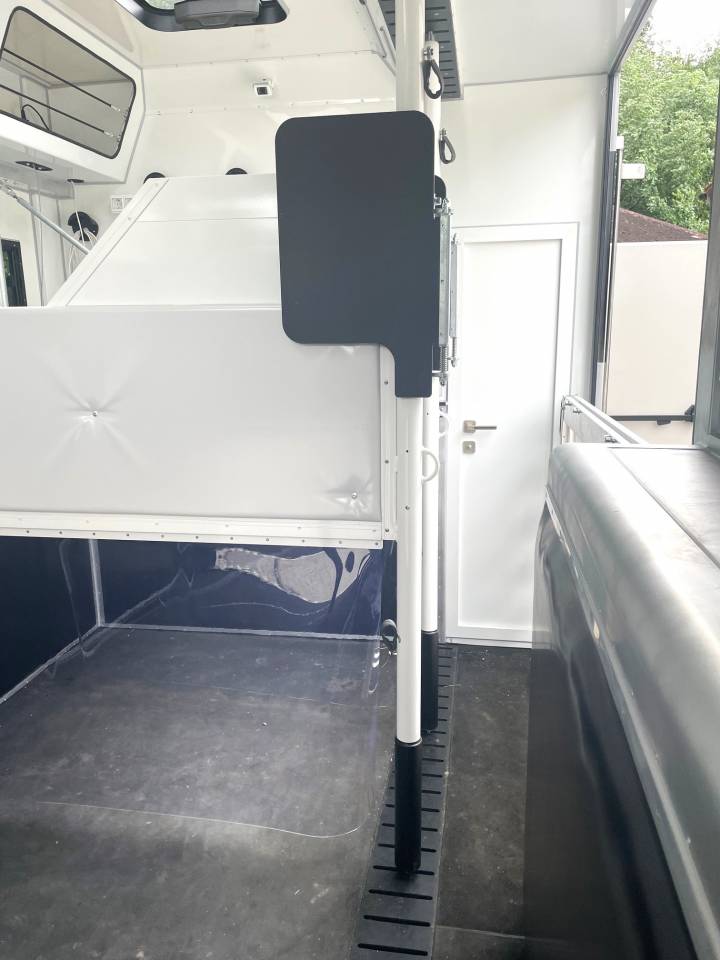 MAN TGM 15.290 WMS POP OUT