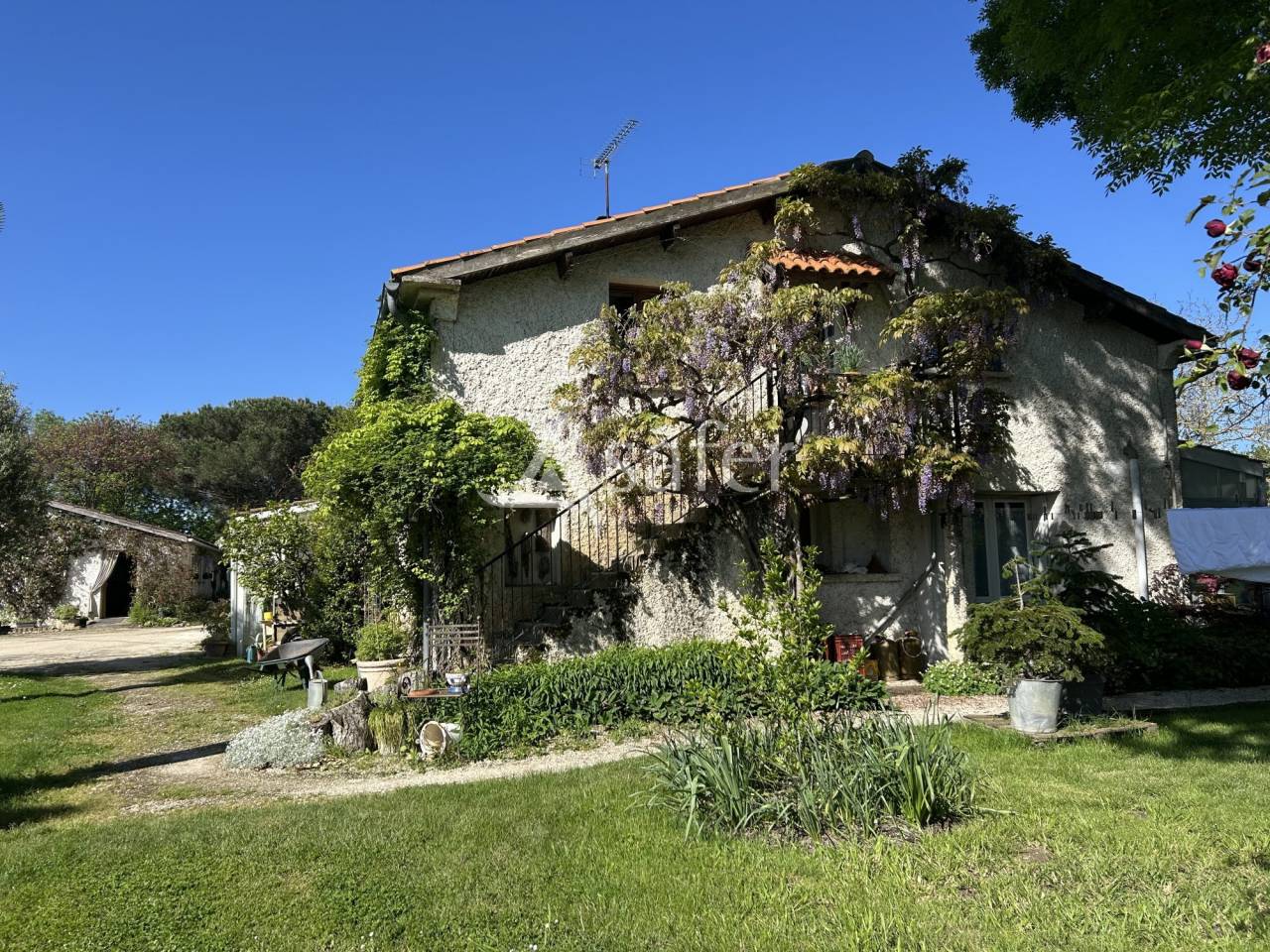 Jolie propriété BIO sur 12ha pour activité agricole et accuei