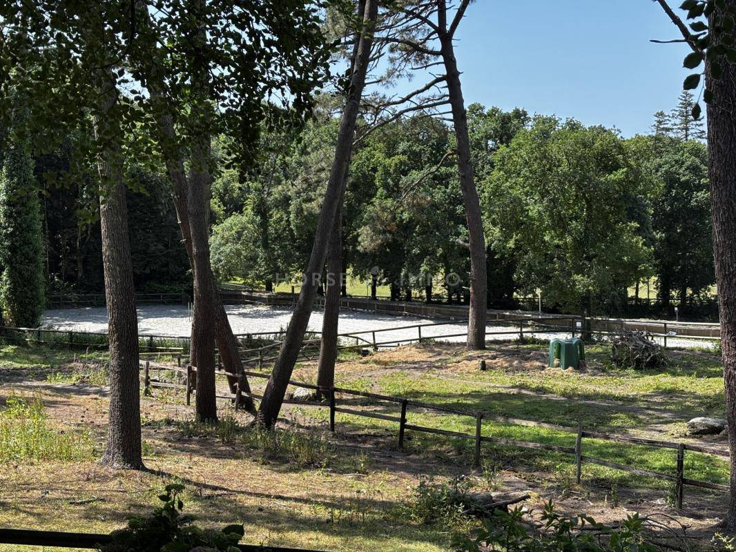 Maison d'Architecte avec Écuries et Accès Direct aux Plages
