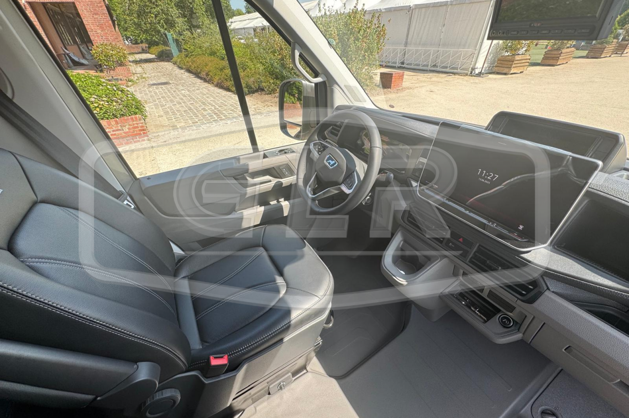 MAN 165CV &ndash; BOITE AUTO &ndash; 5 PLACES &ndash; KRISMAR STALLE &ndash; NEUF