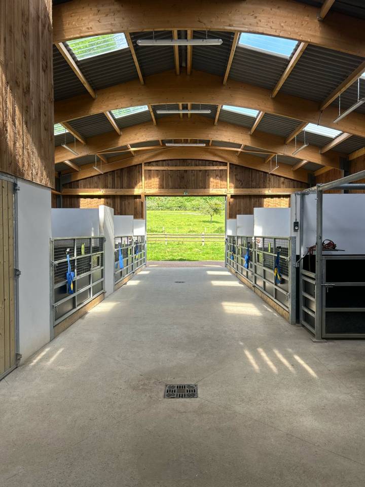 HARAS  DE 10,5 HA  À PROXIMITE DE PONT-L'ÉVÊQUE