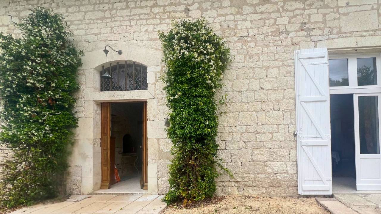 Domaine de charme de 40 hectares (47)