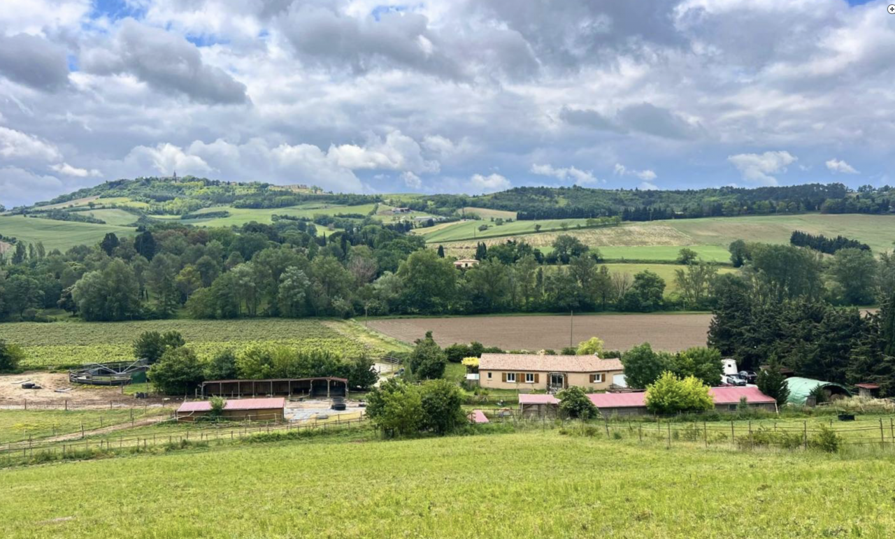 SOUS COMPROMIS - Propriété équestre de 6,3 hectares 