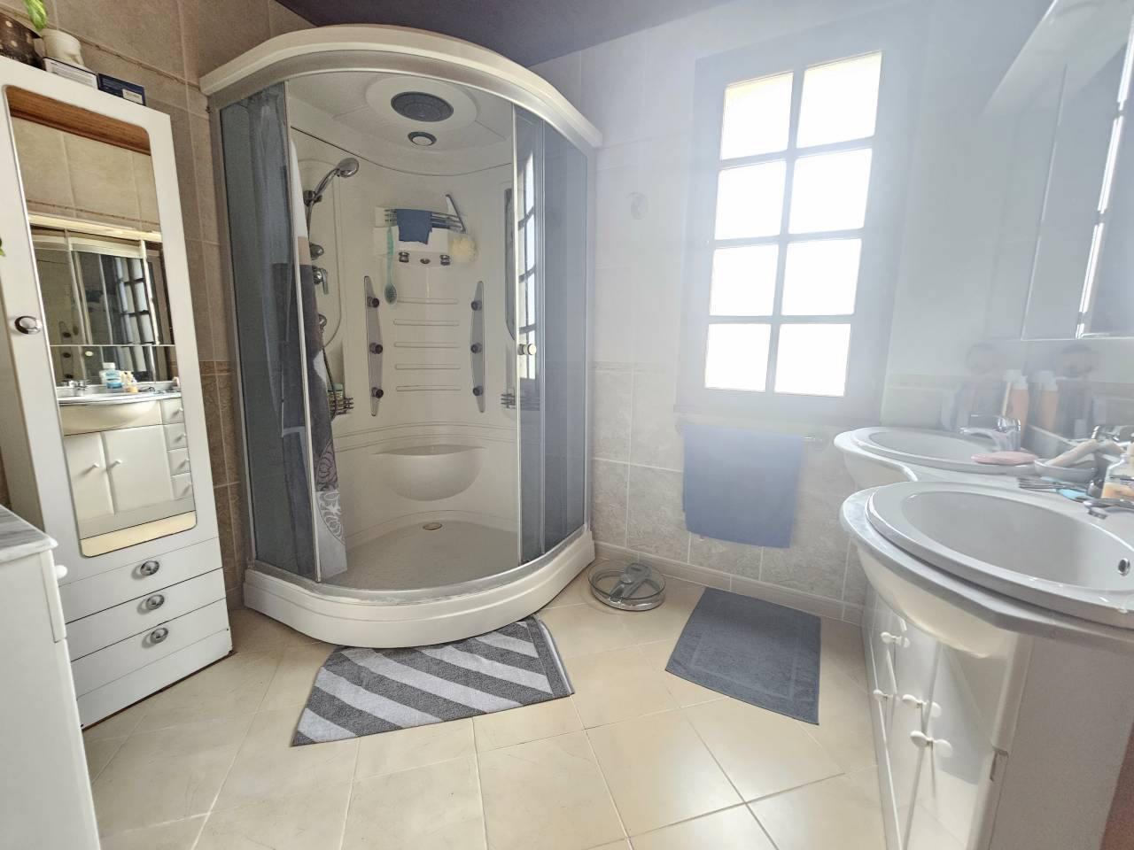 Propriété équestre sur 1,7 ha à 15 mn de MARENNES (17)