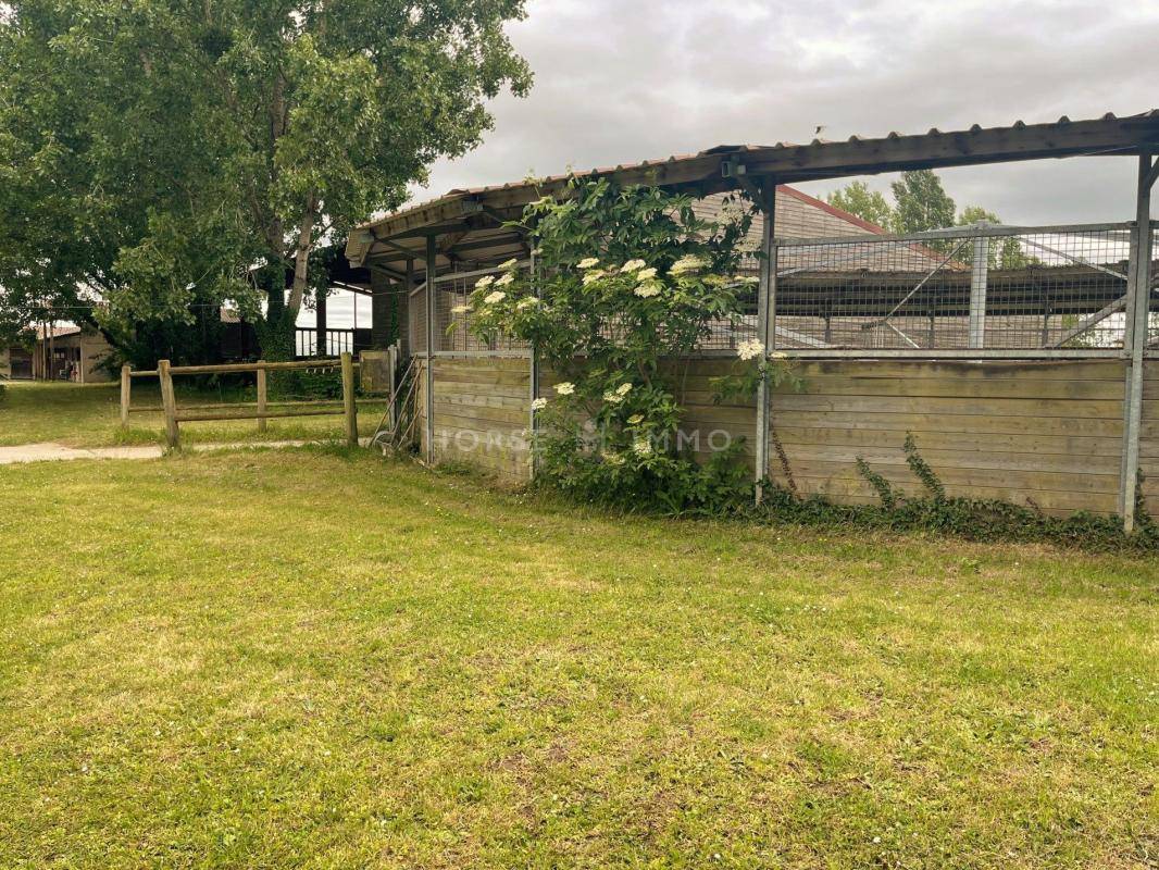 Ecurie à 25 minutes de Fontainebleau