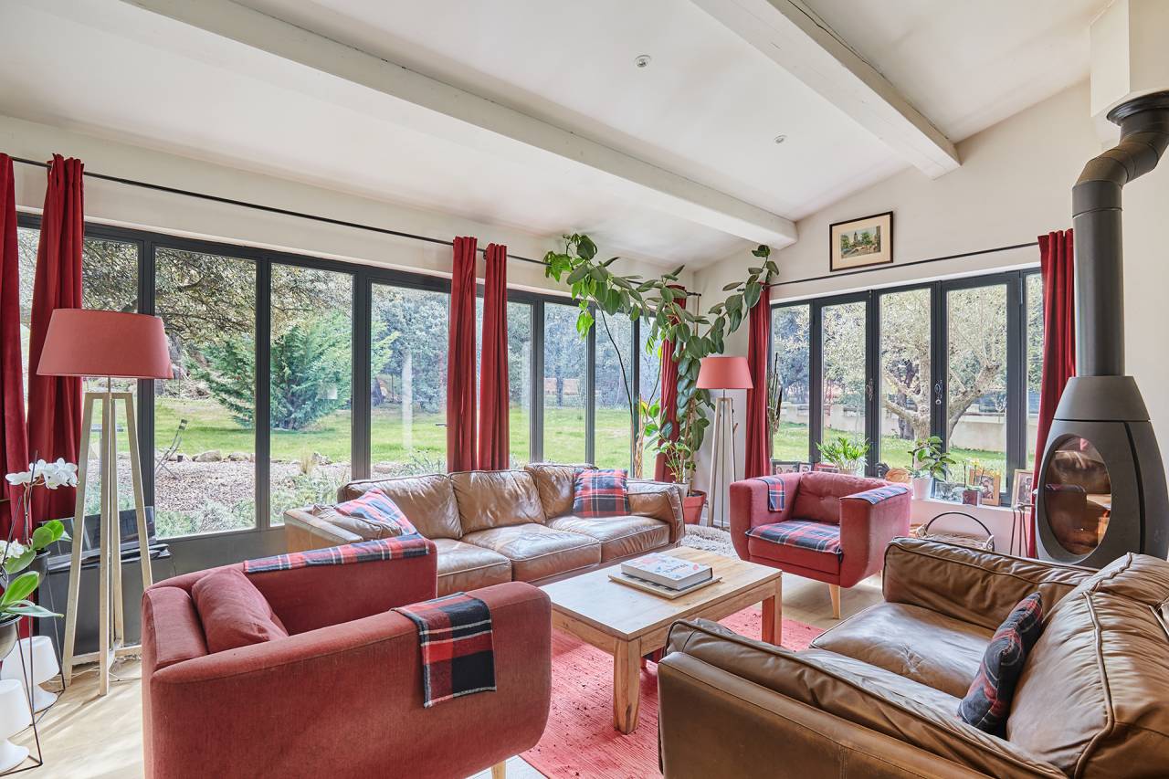 Propriété équestre avec maison rénovée, dépendance et b