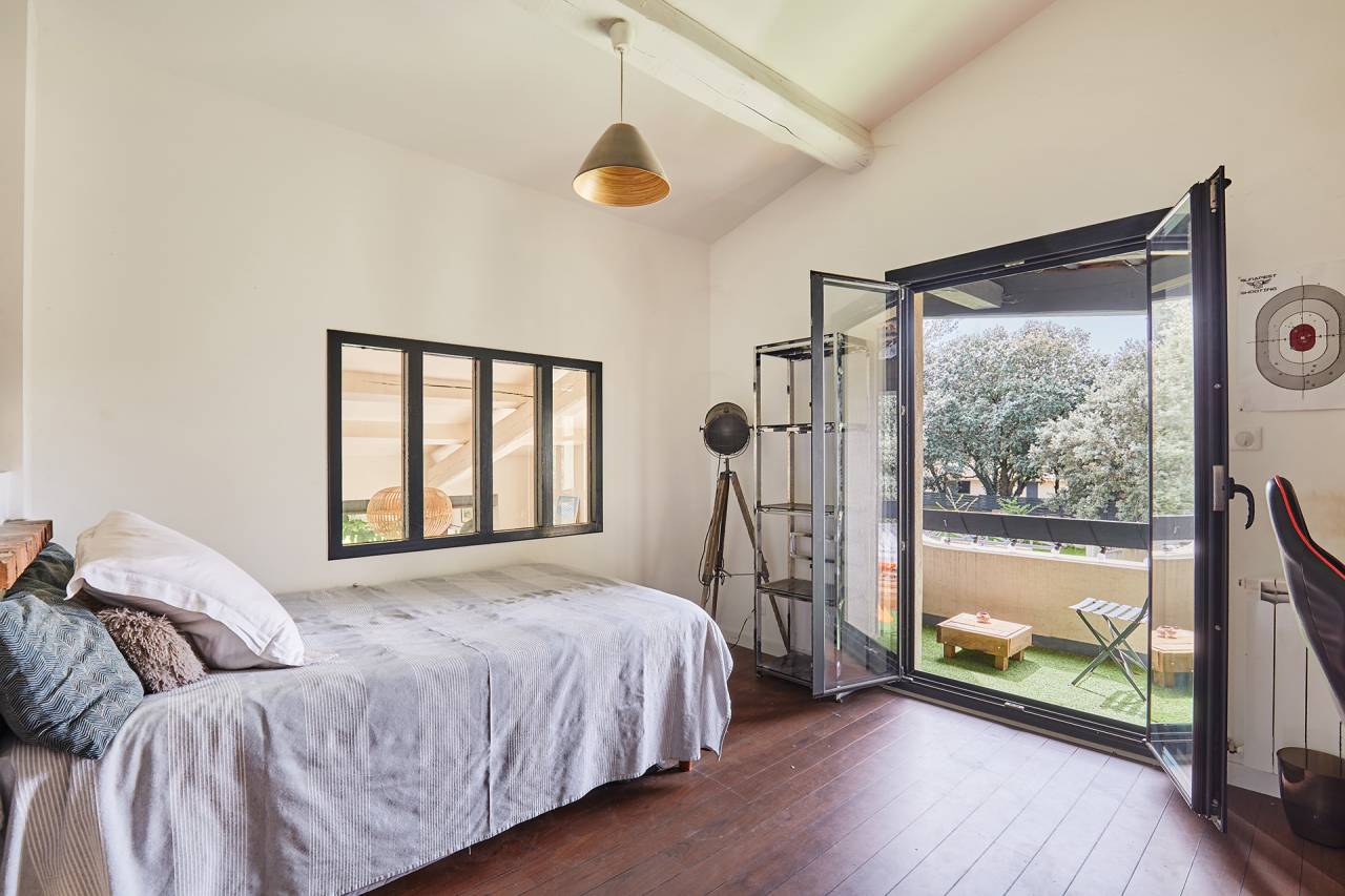 Propriété équestre avec maison rénovée, dépendance et b