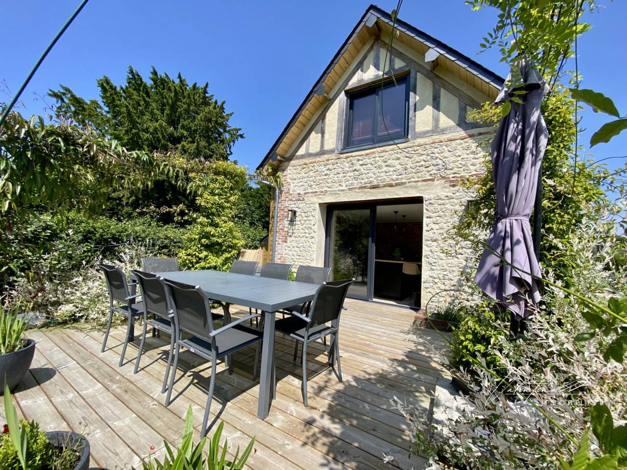 COUP DE COEUR : RAVISSANTE MAISON À DEUX PAS D'HONFLEUR