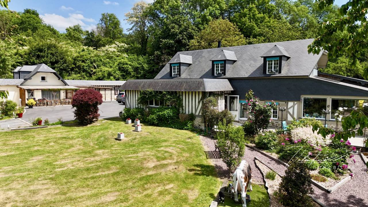 PROPRIÉTÉ COMPRENANT DEUX MAISONS SUR DEUX HECTARES