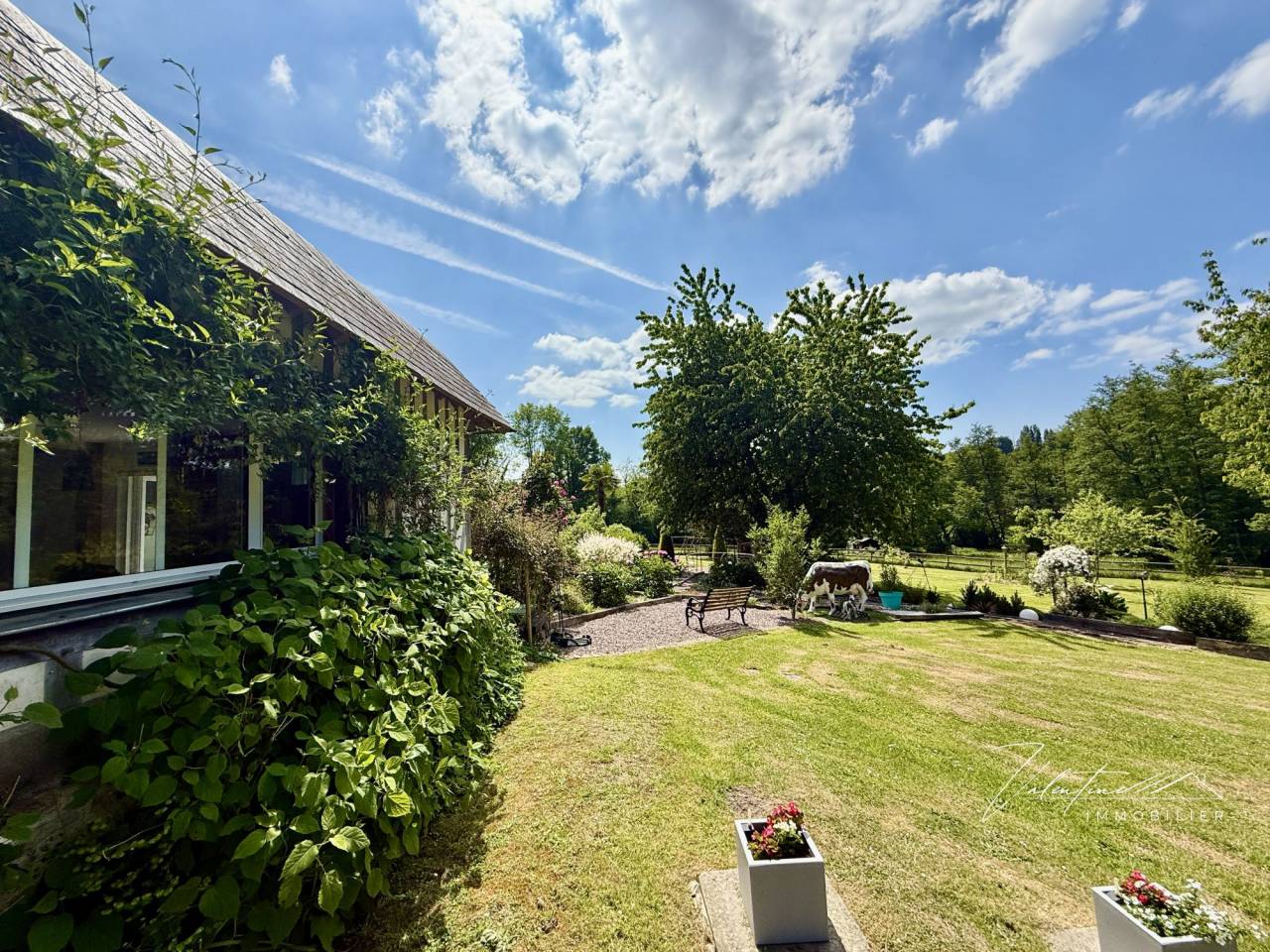 PROPRIÉTÉ COMPRENANT DEUX MAISONS SUR DEUX HECTARES