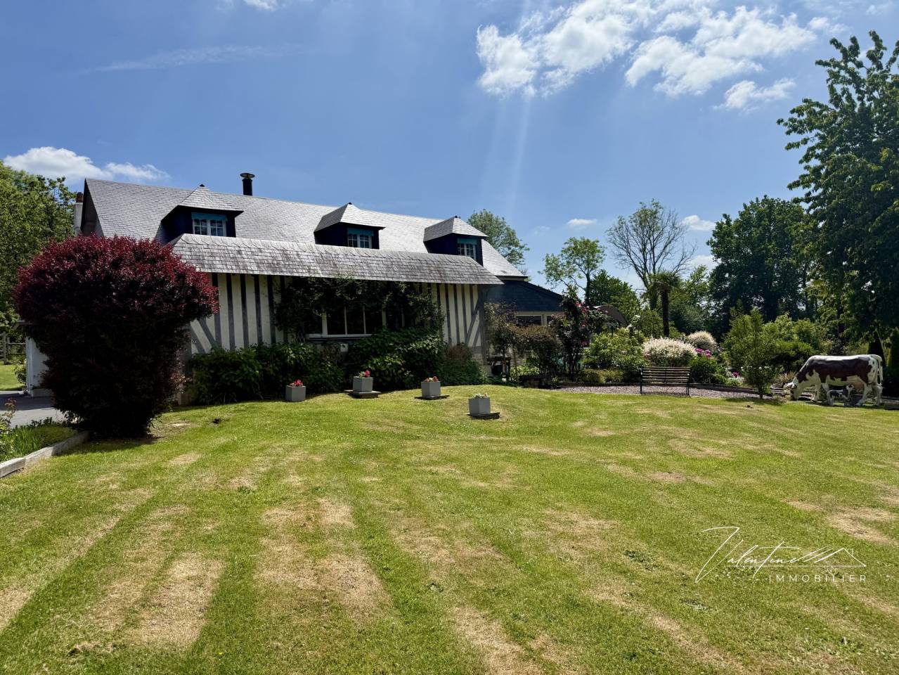PROPRIÉTÉ COMPRENANT DEUX MAISONS SUR DEUX HECTARES