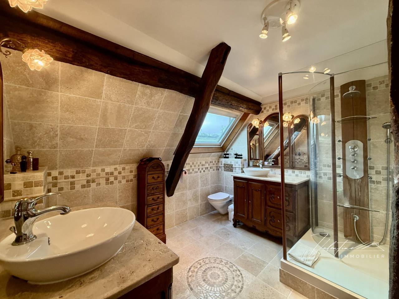 PROPRIÉTÉ FAMILIALE AUX PORTES DE BEAUMONT-EN-AUGE