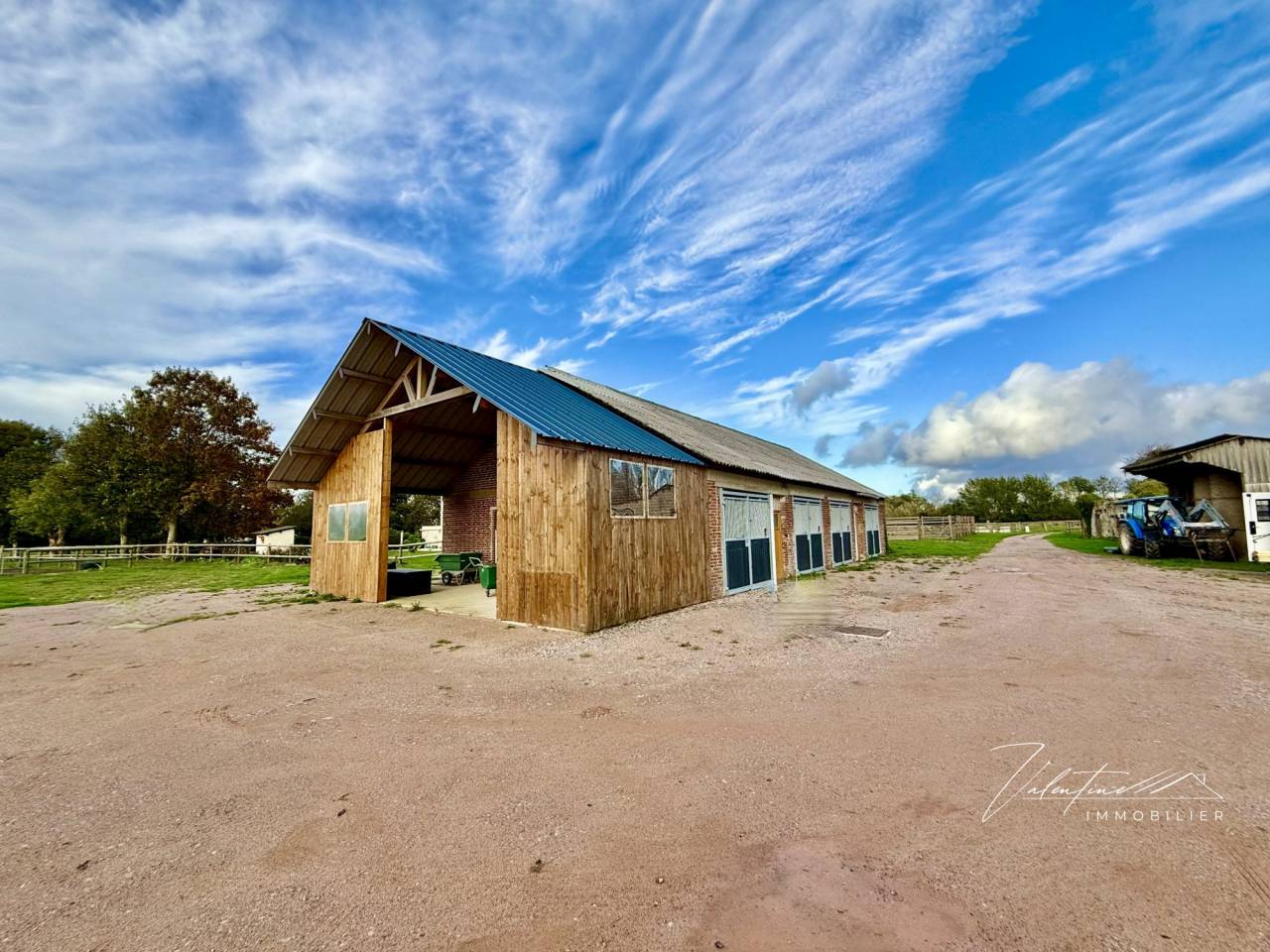 EXCEPTIONNEL HARAS DE 10 HECTARES AUX PORTES DE DEAUVILLE